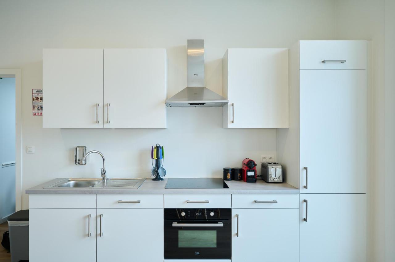 Living Home - Guest House Брюссель Экстерьер фото